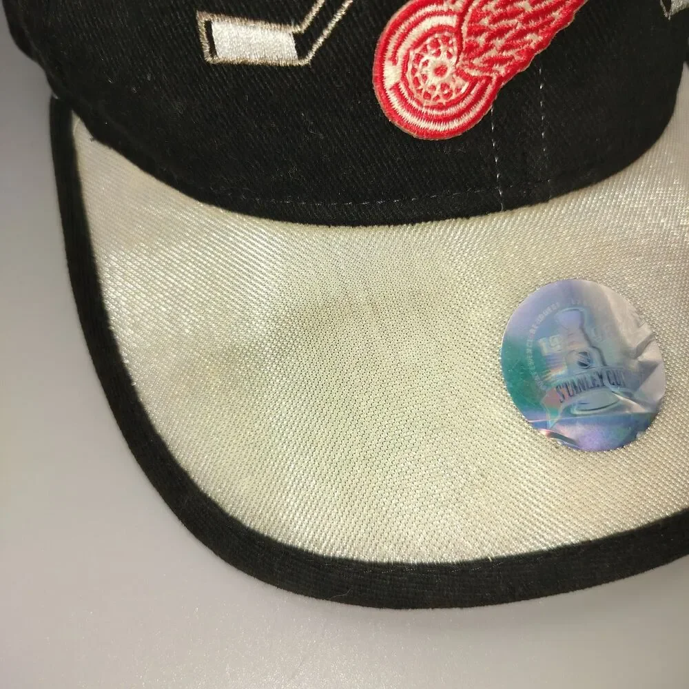 Vintage Starter Detroit Red Wings 1998 Stanley Cup Champs NHL Hat Cap Officially